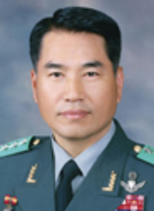 제3야전군사령관 취임 당시 백군기 육군대장 단독 인물 사진